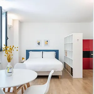 https://relstay-porta-romana-large-studio.italymilanhotels.net